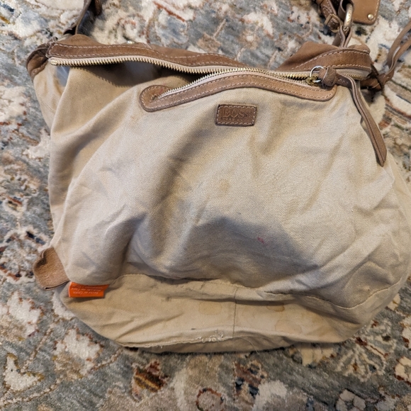 Hugo Boss bag - Picture 10 of 14